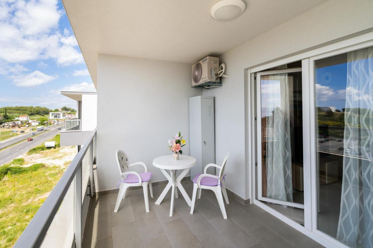 Modern Apartments Sirobuja Split Exterior photo