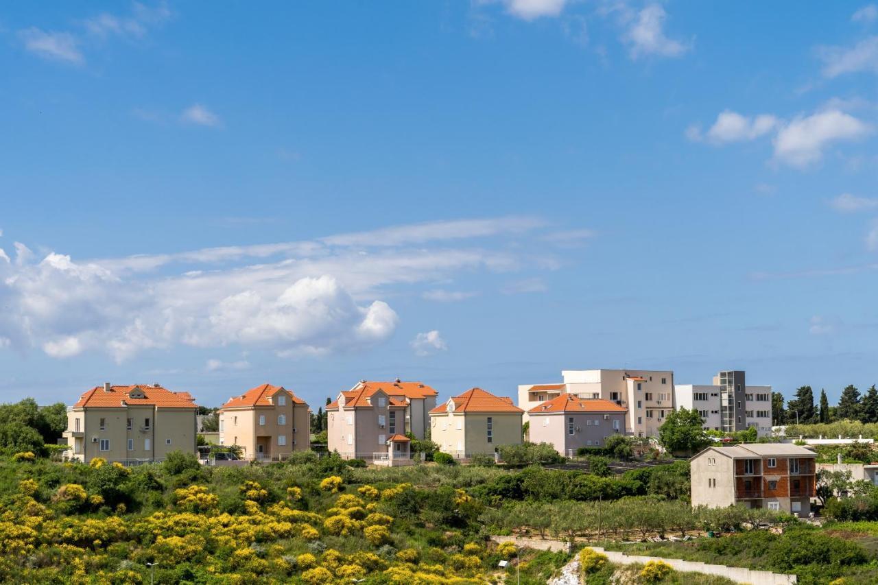 Modern Apartments Sirobuja Split Exterior photo